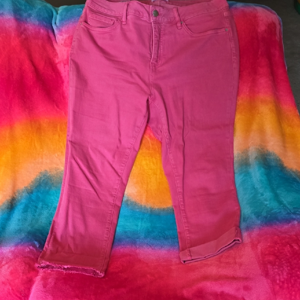 Chic Pink Ankle Jeans for Women